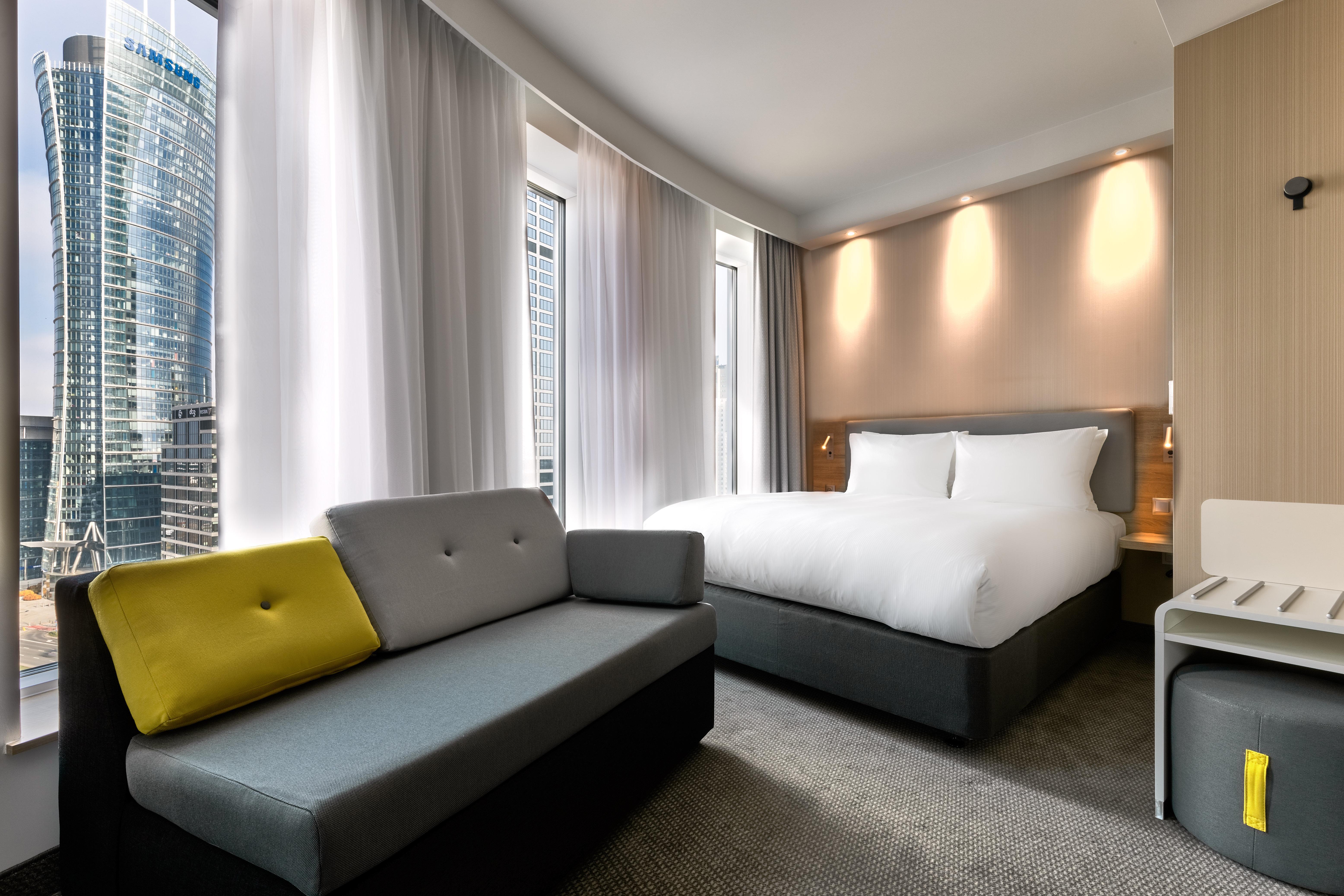 Holiday Inn Express - Warsaw - The Hub, An Ihg Hotel المظهر الخارجي الصورة